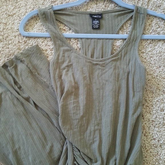 Dress - Picture 2 of 2